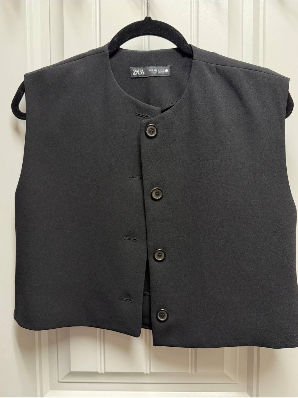 Zara women’s Black Buttoned Vest top